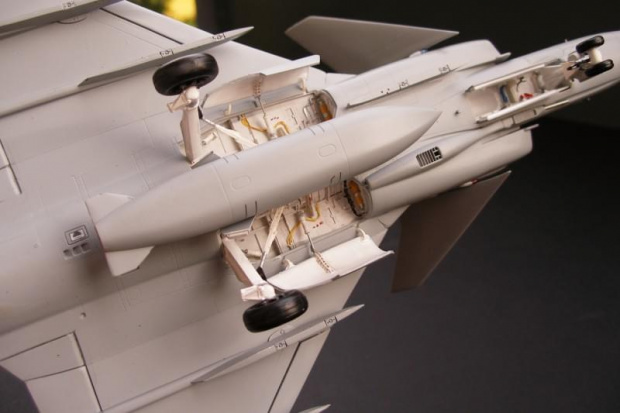 JAS-39 GRIPEN
MPM 1/48