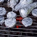 Pieczone ziemniaczki z grilla. #grill #ziemniaki #pieczone #jedzenie