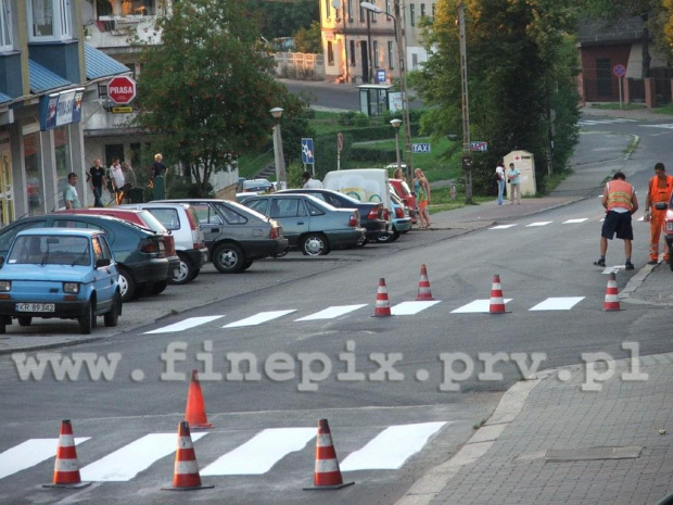 Malowanie pasów #auta #Chorzów #malowanie #pachołki #pasów #pasy #samochody #słupki #ulica #zyzio