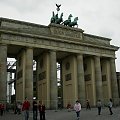 Brama Brandenburska jako symbol Pokoju i Wolnoci od 3 pazdziernika 1990, w rocznice Zjednoczenia Niemiec, jest znowu w swej oryginalnej formie. Remont tej historycznej budowli trwal dwa lata. #Berlin