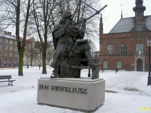 Gdańsk-pomnik przed Ratuszem #pomnik #miasto #Gdansk
