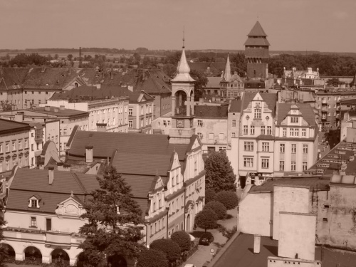 Widok z wiezy kosciola ewangielickiego na rynek #MiastoKluczbork