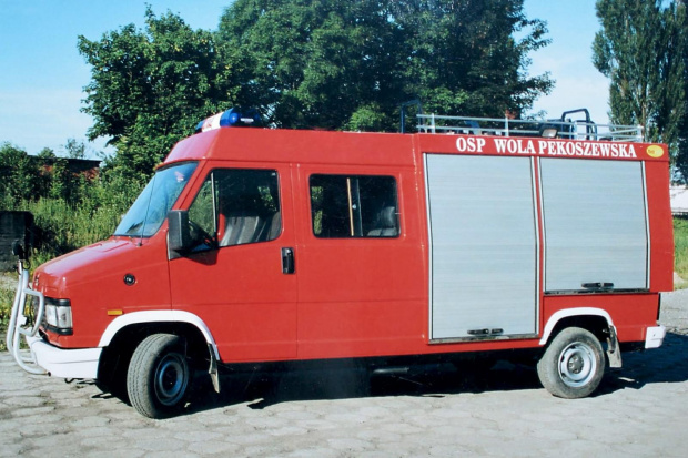 lekki samochod gaśniczy PEUGEOT z OSP Wola Pękoszewska
fot-BOCAR