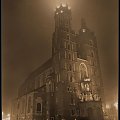 Kraków, Kościół Mariacki nocą we mgle. #sebbes #KościółMariacki #Kraków