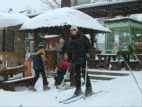 pada snieg, puszysty śnieg(...) świat jak z bajki cały jest