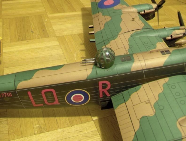 Halifax 1:33 Fly Model by Gulumik