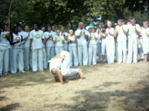 tak sie bawi Unicar .. ;) #unicar #capoeira #Mielno2006 #mielno