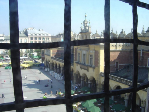 Widok z Wieży Ratuszowej na Sukiennice. #Kraków #Miasto #Wawel #Sukiennice