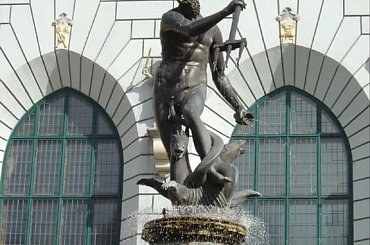 Fontanna Neptuna #Gdańsk #Miasto #Port #Stocznia #Żuraw