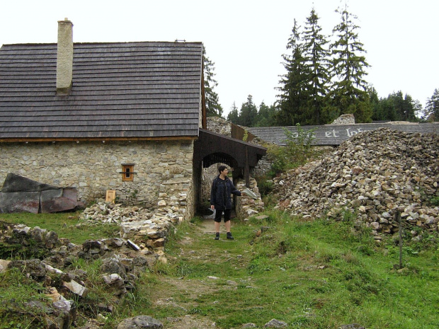 Klastorissko - ruiny klasztoru kartuzów