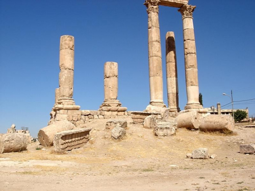 Jordania - Amman. Ruiny świątyni Herkulesa.