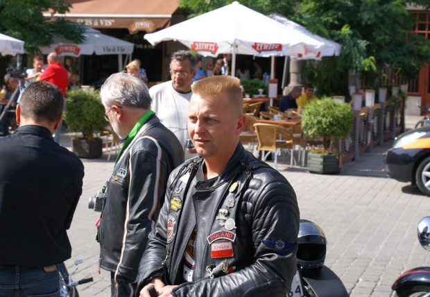 Harley Davidson na Krakowskim Rynku
07 września 2006 #Harley #Davidson #Kraków