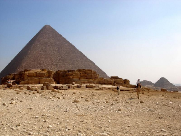 Piramidy w Gizie.