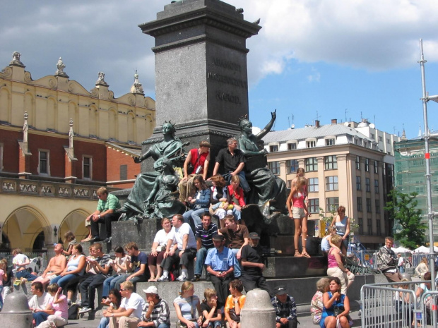 Kraków, Rynek #Kraków #Mickiewicz #pomnik