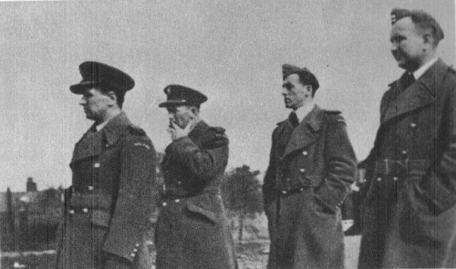 Northolt. Od lewej: Zdzisław Krasnodębski, Stanisław Chałupa, Władysław Gnyś, Piotr Łaguna.