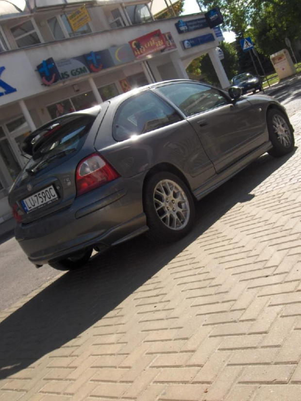 MG ZR