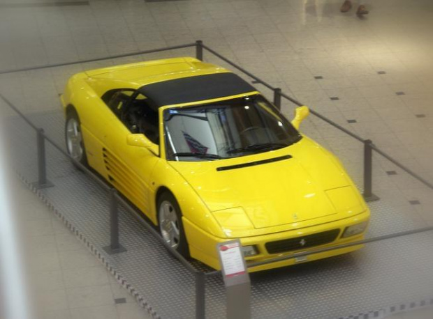 Ferrari 348 spider. Wedlóg witka najładniejszy na całym pokazie.