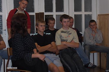 W dniu 28 września 2006 r. w Internacie Zespołu Szkół odbył się Dzień Chłopaka. Uroczysty apel, kwiaty, batoniki i dyskoteka uświetniły to święto. #Sobieszyn #Internat #DzieńChłopaka #ŁukaszCzajka #RafałOrłowski