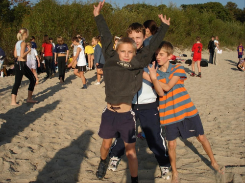 Sztafetowe Biegi Przełajowe po plaży w Sopocie. Organizator sopocki MOSiR #Sp9WSopocie