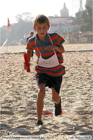 Sztafetowe Biegi Przełajowe po plaży w Sopocie. Organizator sopocki MOSiR #Sp9WSopocie