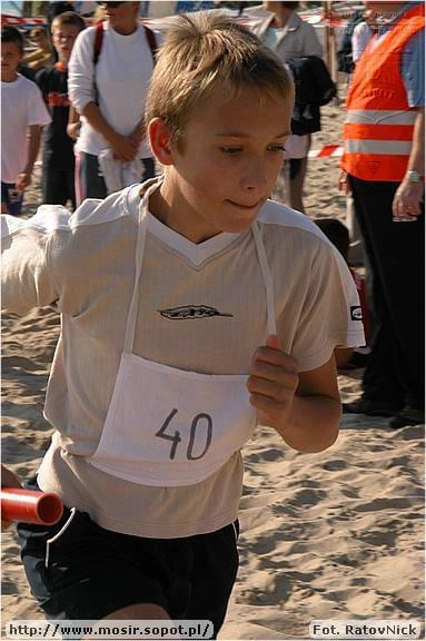 Sztafetowe Biegi Przełajowe po plaży w Sopocie. Organizator sopocki MOSiR #Sp9WSopocie