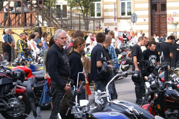 Motocyklowa Msza Święta na zakończenie sezonu - Bochnia 2006 #Bochnia #harley #motocykl #msza