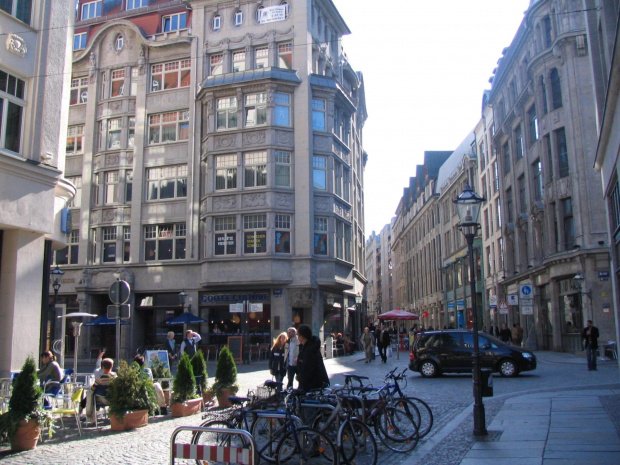 centrum Lipska, przepiękne i odnowione kamiennice #Leipzig #Niemcy #centrum