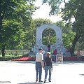 Z Pod Pałacu przemieszczmy się pod pomik jakiegoś skrzypka co se każdy chce zrobić z nim zdjęcie