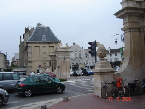 Maisons-Laffitte - wyjazd z parku do centrum