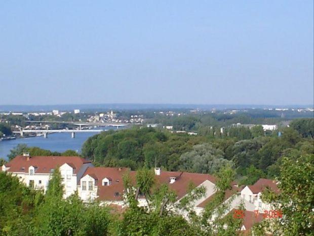 Andrésy - widok na Conflans-Sainte Honorine z górki