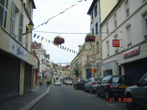 Mantes La Jolie - kolegiala i centrum