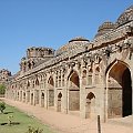 Stajnie dla słoni, Imperium Vijayangar, Hampi