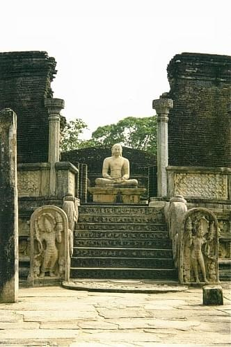 Circular Vatadage, Polonnaruwa