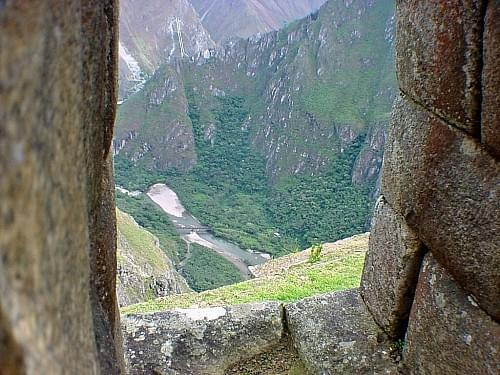 Widok z Machu Picchu na dolinę Urubamby , Peru