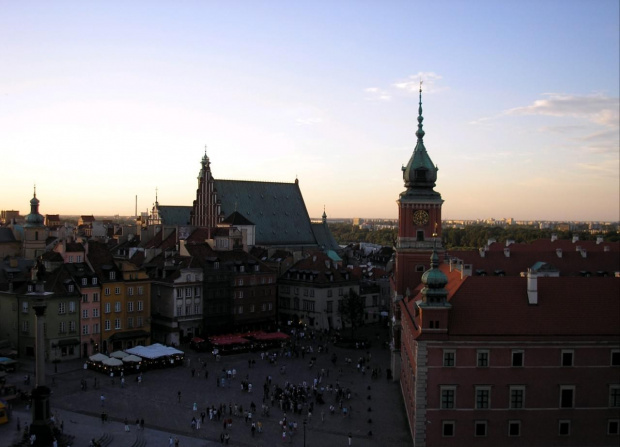 Widok z wieży Kościoła Świętej Anny na Plac Zamkowy, Katedrę Św. Jana i Zamek Królewski