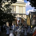 Procesja Bożego Ciała w Katedrze Św. Floriana na warszawskiej Pradze i w parafii Matki Boskiej Nieustającej Pomocy na Saskiej Kępie