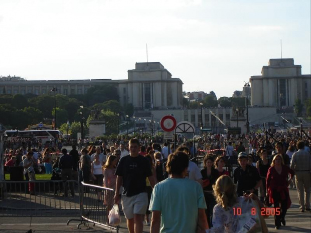 Paris VII (7. dzielnica Paryża) - Widok na 16, dzielnicę : Trocadéro oraz Plac Warszawski (F - Place de Varsovie) #dzielnicę