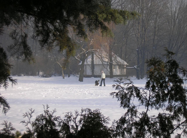 Park Skaryszewski w Warszawie w puchowej szacie