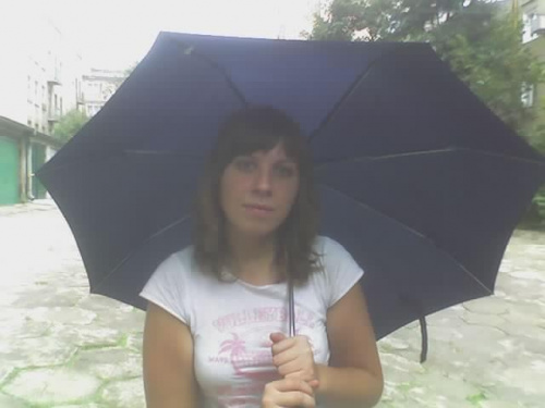 z parasolem:P