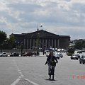 Paris VIII (8. dzielnica Paryża) - Plac Concorde - widok na Assemblée Nationale