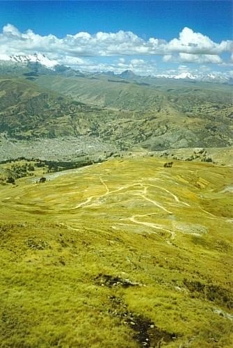 Widok na miasto Huaraz, Peru