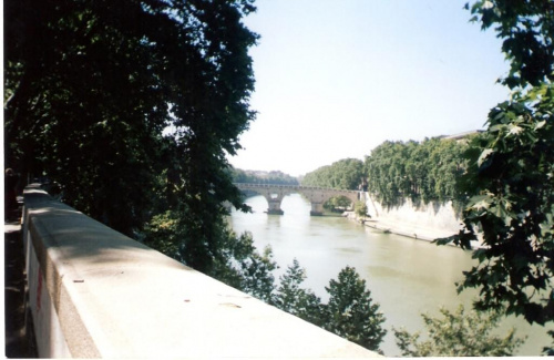 rzeka Tybr w Rzymie