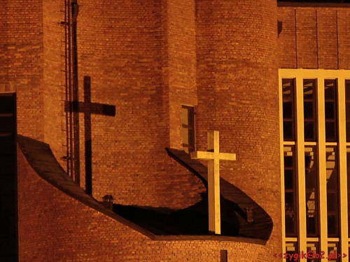 Krzyż na kościele #Tarnów #Kościół
