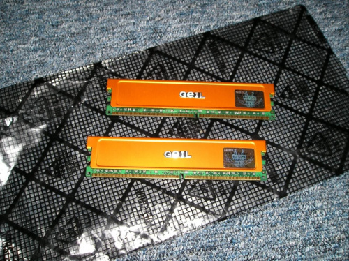 Geil Ultra 800MHz 4-4-4-12