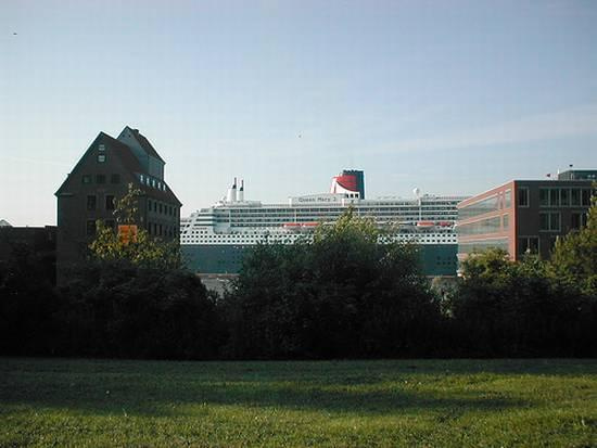 Queen Mary 2