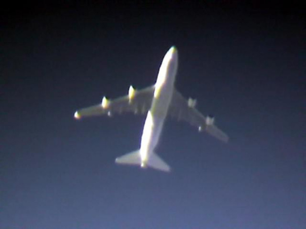 06.12.2006 - 13:16 - PADKA-TEPNA - na wschód - B747 Lufthansa