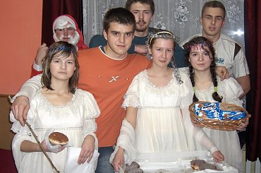 6 grudnia to tradycyjne Mikołajki. Młodzież z Internatu ZS w Sobieszynie również doczekała się swojego Mikołaja #Sobieszyn #Mikołajki #EdytaZielińska #JustynaBanaś #AnnaBiaduń #ArkadiuszOsiak #KamilMajchrzak