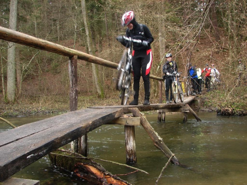 Reszta już przeprowadza rowerki