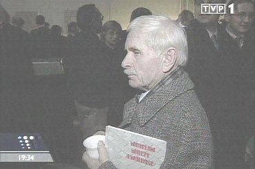 Specjalne wydanie głównych "Wiadomości" 13 grudnia 2006 roku - 25. rocznica ogłoszenia stanu wojennego.
www.TVPmaniak.tv.pl #tvp #tvp1 #wiadomości #gawryluk #dorota #StanWojenny #tvpmaniak