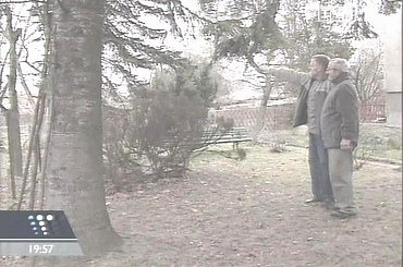 Specjalne wydanie głównych "Wiadomości" 13 grudnia 2006 roku - 25. rocznica ogłoszenia stanu wojennego.
www.TVPmaniak.tv.pl #tvp #tvp1 #wiadomości #gawryluk #dorota #StanWojenny #tvpmaniak